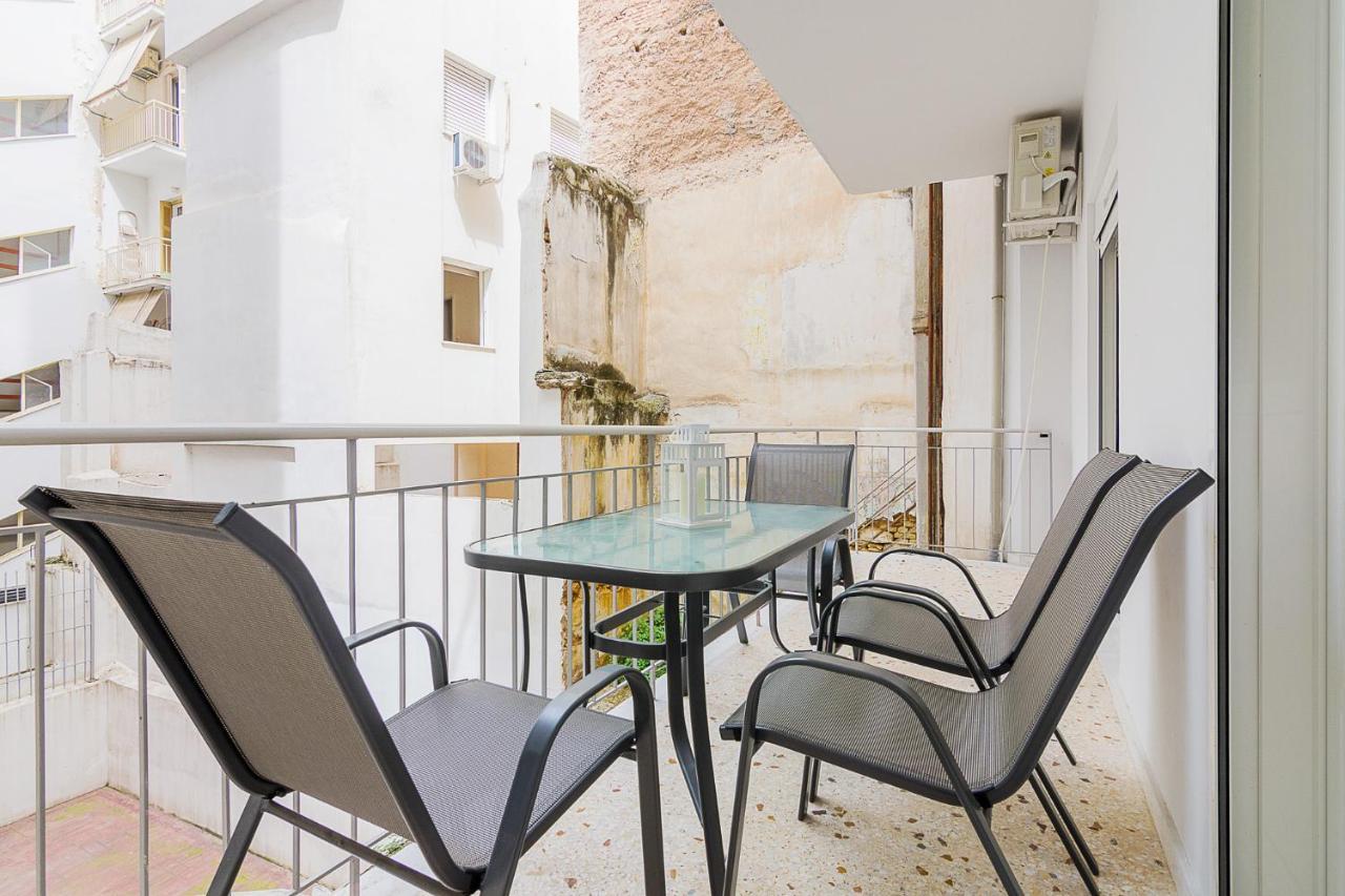 A Modern 2-Bedroom Apartment Near Areios Pagos Athens Exterior photo